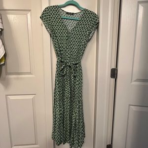 Green midi dress with bow